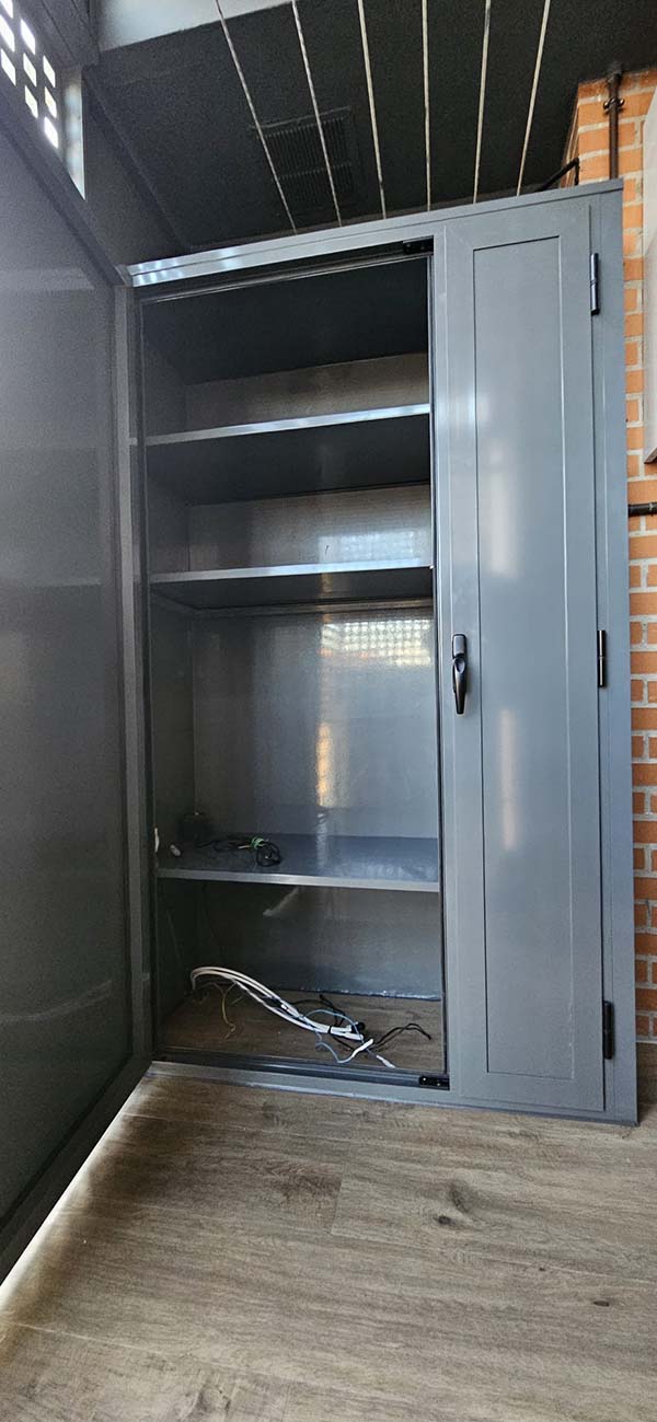 Armarios de Aluminio para Galerías