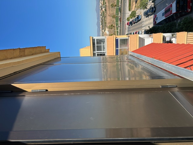 armario trastero de balcón en color bronce