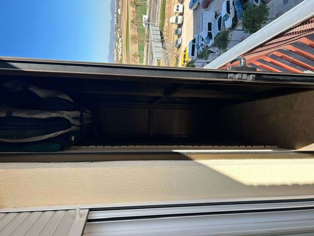 armario trastero de balcón en color bronce